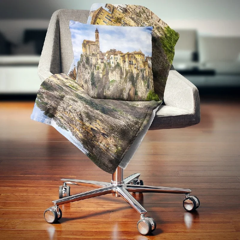 King - size blankets to cover large beds comfortablyKing - size blankets to cover large beds comfortablyDesignart 'Toffia Hilltop Village' Landscape Fleece Throw Blanket King - size blankets to cover large beds comfortablyKing - size blankets to cover large beds comfortablyDesignart 'Toffia Hilltop Village' Landscape Fleece Throw Blanket