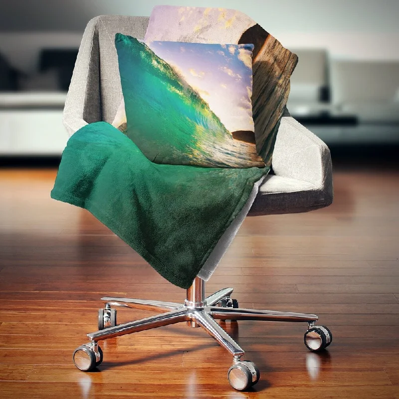 Fleece blankets for a cozy and plush textureFleece blankets for a cozy and plush textureDesignart 'Waves Kissing Clouds' Seascape Throw Blanket Fleece blankets for a cozy and plush textureFleece blankets for a cozy and plush textureDesignart 'Waves Kissing Clouds' Seascape Throw Blanket