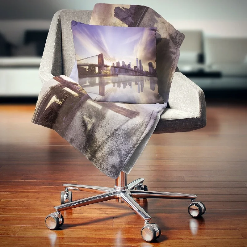 Fleece blankets for a cozy and plush textureFleece blankets for a cozy and plush textureDesignart 'Purple Sky Over Brooklyn Bridge' Cityscape Photo Throw Blanket