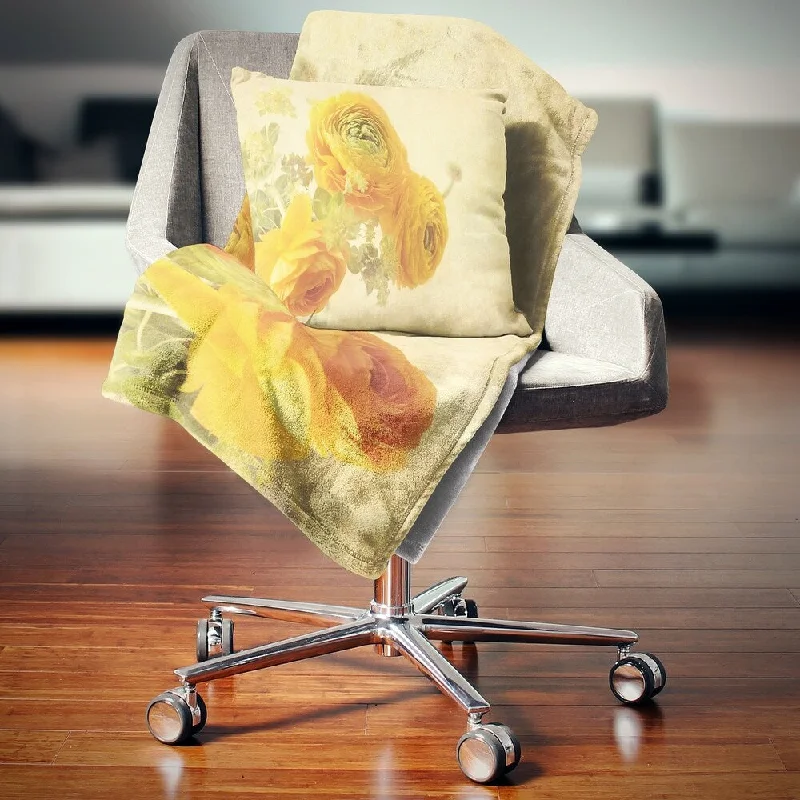 Fleece blankets for a cozy and plush textureFleece blankets for a cozy and plush textureDesignart 'Bunch of Yellow Ranunculus Flowers' Floral Throw Blanket