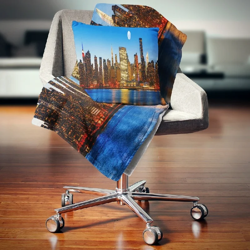 King - size blankets to cover large beds comfortablyKing - size blankets to cover large beds comfortablyDesignart 'Late Evening NYC Skyline Panorama' Cityscape Photo Throw Blanket King - size blankets to cover large beds comfortablyKing - size blankets to cover large beds comfortablyDesignart 'Late Evening NYC Skyline Panorama' Cityscape Photo Throw Blanket