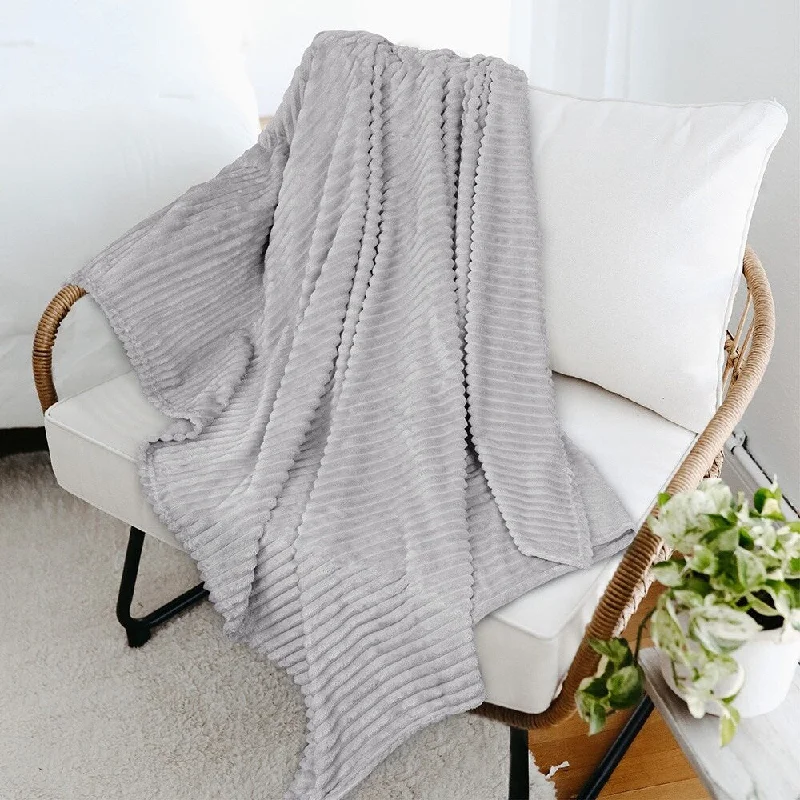 Chenille blankets with a thick and fuzzy textureChenille blankets with a thick and fuzzy texture50" x 60" Throw Stripe Flannel Fleece Blanket Light Grey Chenille blankets with a thick and fuzzy textureChenille blankets with a thick and fuzzy texture50" x 60" Throw Stripe Flannel Fleece Blanket Light Grey