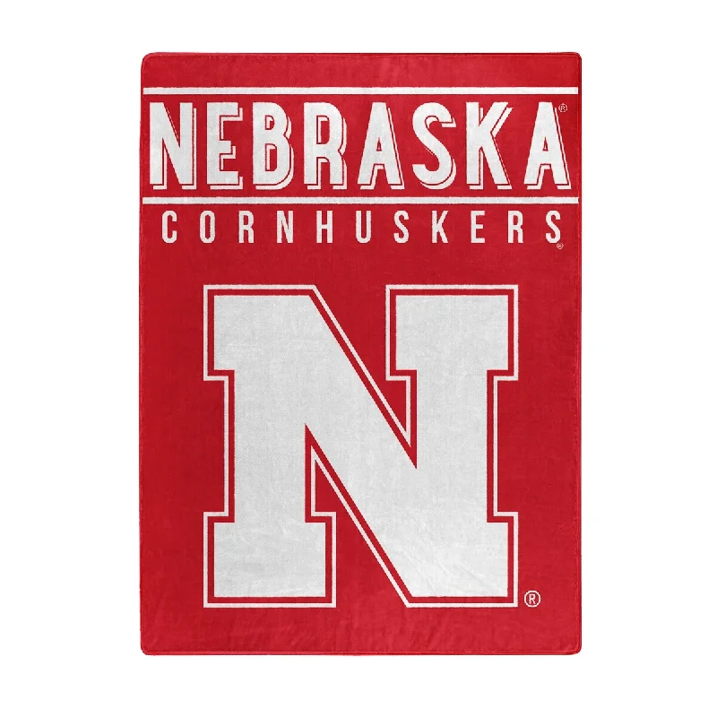 Chenille blankets with a thick and fuzzy textureChenille blankets with a thick and fuzzy textureCOL 440 Nebraska Basic Silk Touch Throw Chenille blankets with a thick and fuzzy textureChenille blankets with a thick and fuzzy textureCOL 440 Nebraska Basic Silk Touch Throw