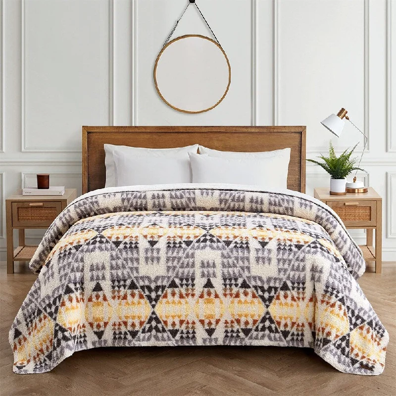 Cashmere blankets for ultimate softness and luxuryCashmere blankets for ultimate softness and luxuryTwin Blanket Arrowpoint Grey