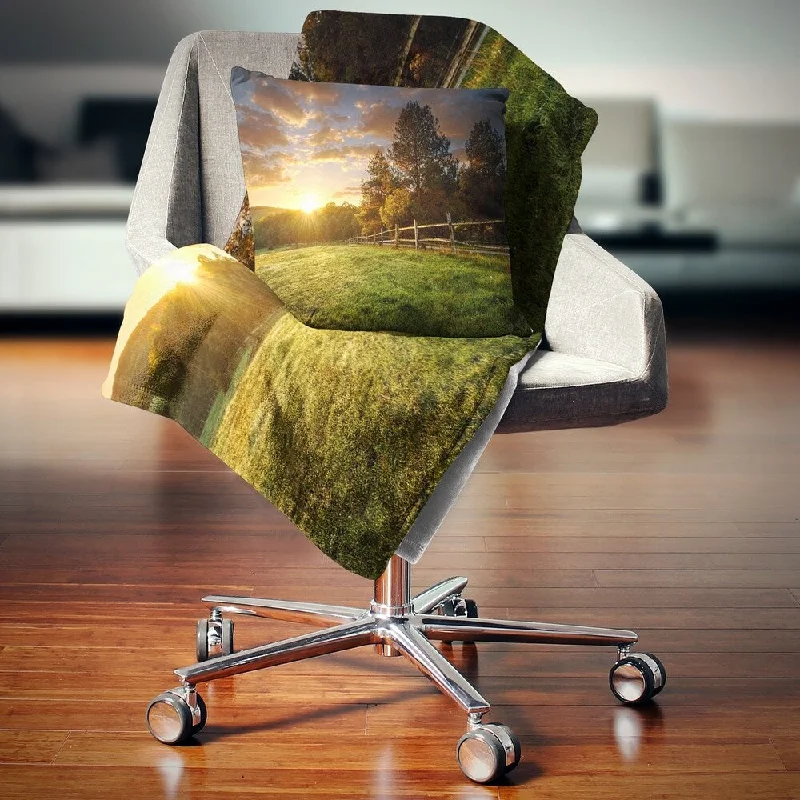 Silk blankets with a smooth and elegant touchSilk blankets with a smooth and elegant touchDesignart 'Fenced Ranch at Sunrise' Landscape Fleece Throw Blanket Silk blankets with a smooth and elegant touchSilk blankets with a smooth and elegant touchDesignart 'Fenced Ranch at Sunrise' Landscape Fleece Throw Blanket