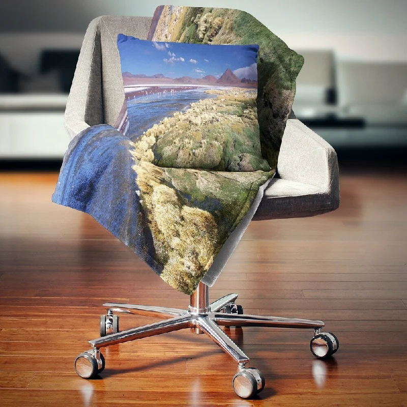 Bamboo fiber blankets with natural antibacterial propertiesBamboo fiber blankets with natural antibacterial propertiesDesignart 'Colorada Lagoon and Pabellon Volcano' Oversized Beach Throw Blanket