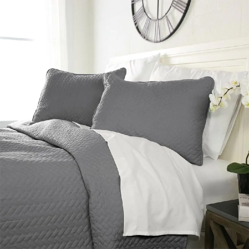 Microfiber blankets that are durable and easy to care forMicrofiber blankets that are durable and easy to care for3pc Full/Queen Luxury Herring Quilted Coverlet Set Ash Grey