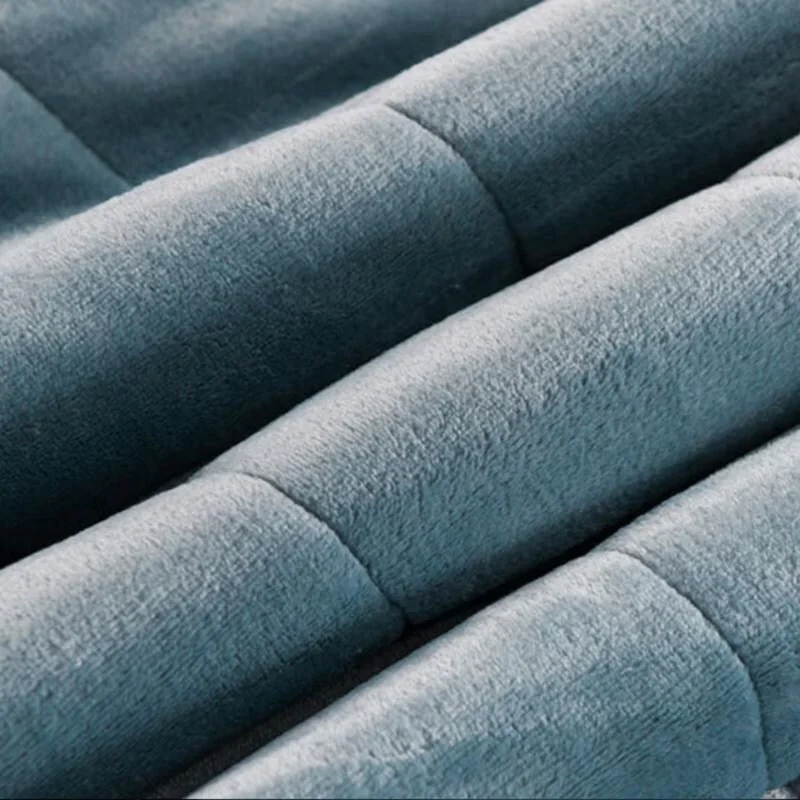 Fleece blankets for a cozy and plush textureFleece blankets for a cozy and plush textureThrow Blanket for Couch - Thick and Warm Blanket for Winter