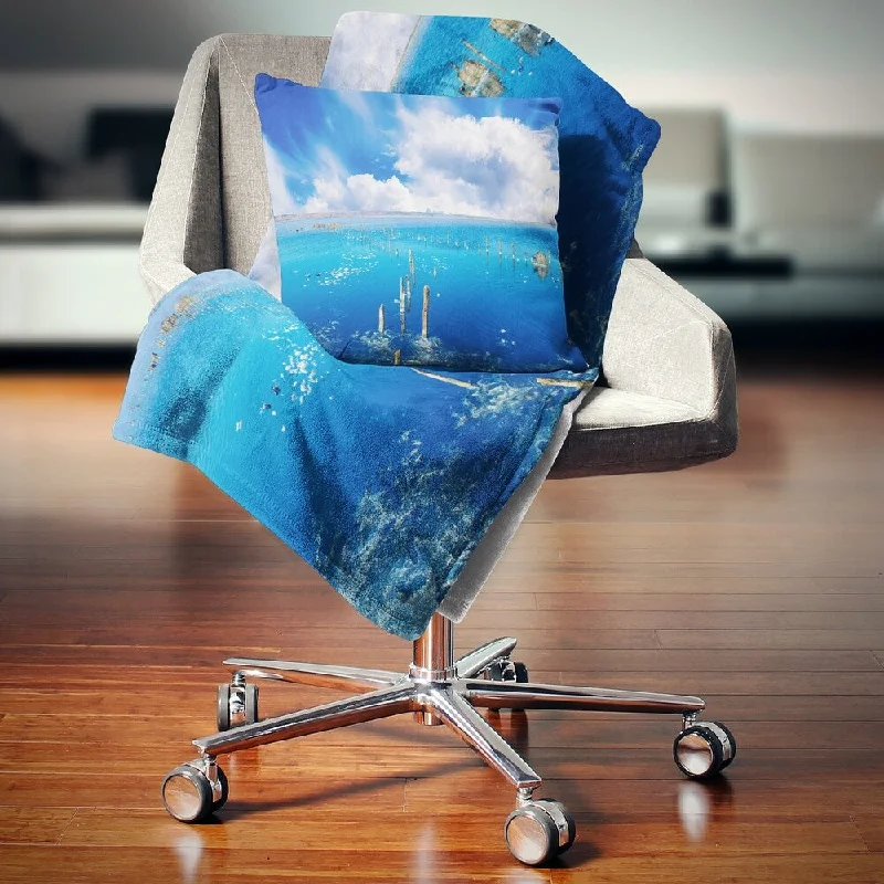 Cotton blankets for breathability and a lightweight feelCotton blankets for breathability and a lightweight feelDesignart 'Beautiful Blue Salk Lake' Seascape Throw Blanket