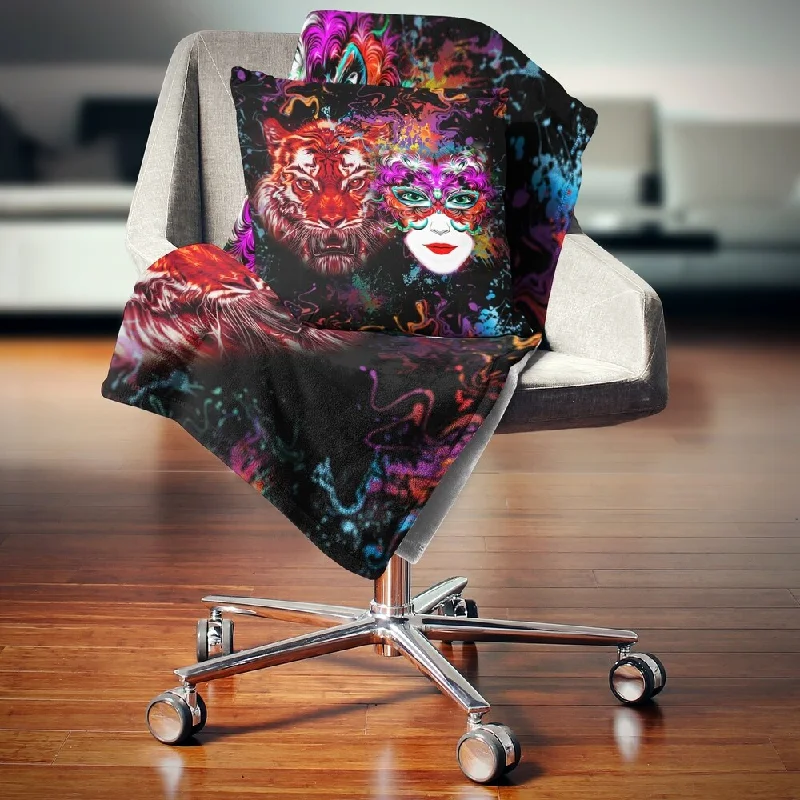 Queen - size blankets for standard - sized bedsQueen - size blankets for standard - sized bedsDesignart 'Tiger and Woman Colorful Faces' Abstract Throw Blanket