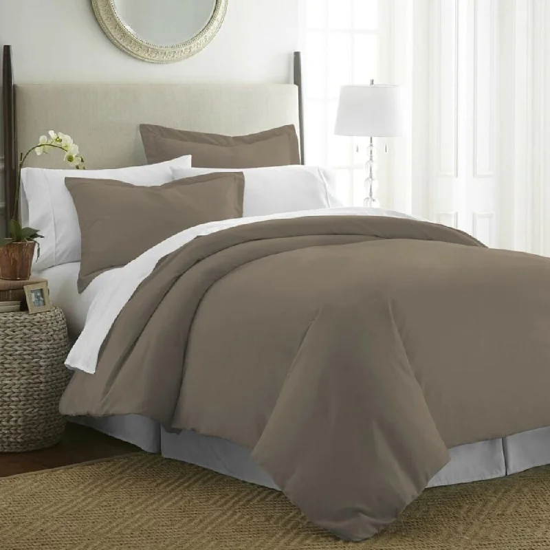 Recycled polyester blankets for an eco - conscious optionRecycled polyester blankets for an eco - conscious option3pc King/Cal King Duvet Cover Set Ultra Soft Taupe Recycled polyester blankets for an eco - conscious optionRecycled polyester blankets for an eco - conscious option3pc King/Cal King Duvet Cover Set Ultra Soft Taupe