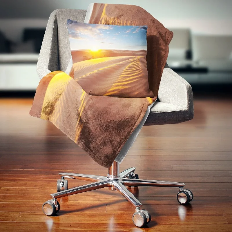 Fleece blankets for a cozy and plush textureFleece blankets for a cozy and plush textureDesignart 'Desert Dunes Reflecting Sunset' Landscape Fleece Throw Blanket Fleece blankets for a cozy and plush textureFleece blankets for a cozy and plush textureDesignart 'Desert Dunes Reflecting Sunset' Landscape Fleece Throw Blanket