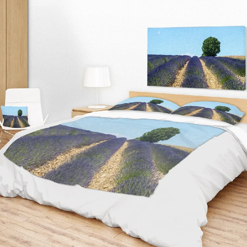 Rayon from bamboo blankets for a silky and breathable feelRayon from bamboo blankets for a silky and breathable feelDesignart 'Beautiful Rows of Lavender in France' Landscape Fleece Throw Blanket Rayon from bamboo blankets for a silky and breathable feelRayon from bamboo blankets for a silky and breathable feelDesignart 'Beautiful Rows of Lavender in France' Landscape Fleece Throw Blanket