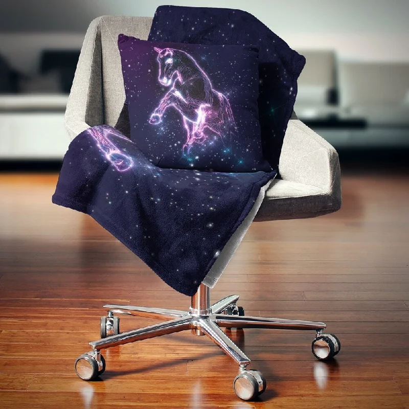 King - size blankets to cover large beds comfortablyKing - size blankets to cover large beds comfortablyDesignart 'Purple Abstract Horse' Animal Throw Blanket King - size blankets to cover large beds comfortablyKing - size blankets to cover large beds comfortablyDesignart 'Purple Abstract Horse' Animal Throw Blanket