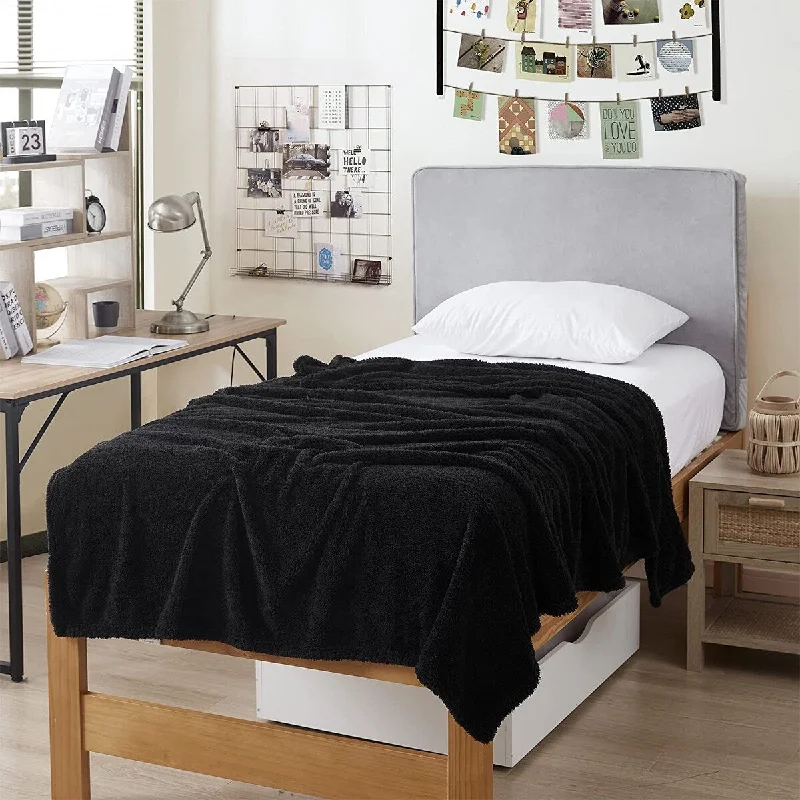 Mohair blankets with a unique sheen and softnessMohair blankets with a unique sheen and softnessBlanketry - Coma Inducer® Light - Twin XL Blanket Mohair blankets with a unique sheen and softnessMohair blankets with a unique sheen and softnessBlanketry - Coma Inducer® Light - Twin XL Blanket