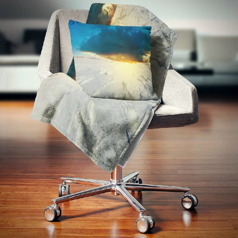 Acrylic blankets for a soft and affordable alternativeAcrylic blankets for a soft and affordable alternativeDesignart 'Sunset over Snowbound Prairie' Seashore Throw Blanket Acrylic blankets for a soft and affordable alternativeAcrylic blankets for a soft and affordable alternativeDesignart 'Sunset over Snowbound Prairie' Seashore Throw Blanket