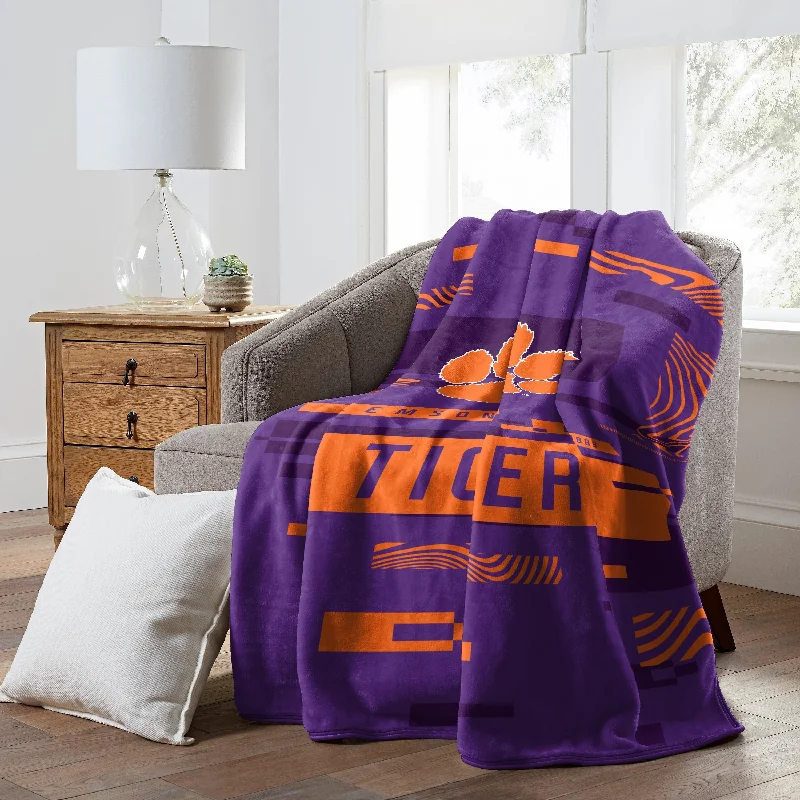 Wool blankets with natural warmth and insulationWool blankets with natural warmth and insulationNCAA Clemson Tigers Digitize Raschel Throw Blanket