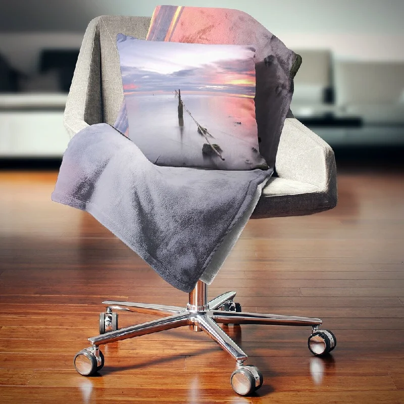 Linen blankets with a rustic and textured lookLinen blankets with a rustic and textured lookDesignart 'Lazy River at River Tejo Sacavem' Seashore Throw Blanket Linen blankets with a rustic and textured lookLinen blankets with a rustic and textured lookDesignart 'Lazy River at River Tejo Sacavem' Seashore Throw Blanket