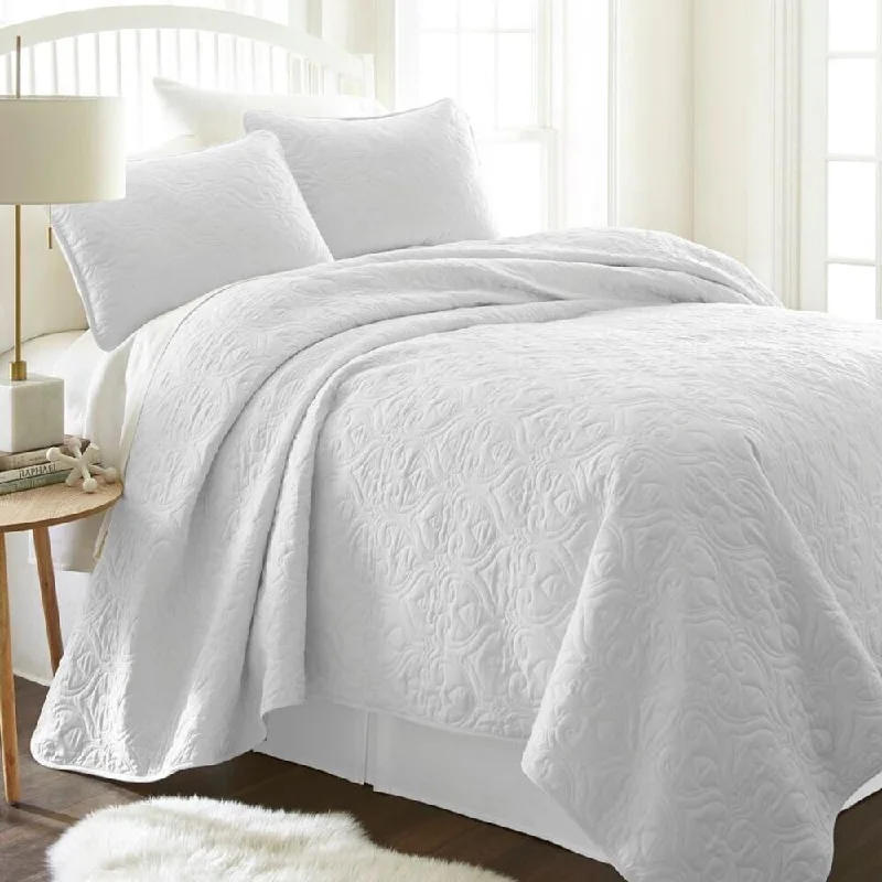 Alpaca wool blankets for a hypoallergenic and warm optionAlpaca wool blankets for a hypoallergenic and warm option3pc King/Cal King Quilted Coverlet Set Softest Damask White Alpaca wool blankets for a hypoallergenic and warm optionAlpaca wool blankets for a hypoallergenic and warm option3pc King/Cal King Quilted Coverlet Set Softest Damask White