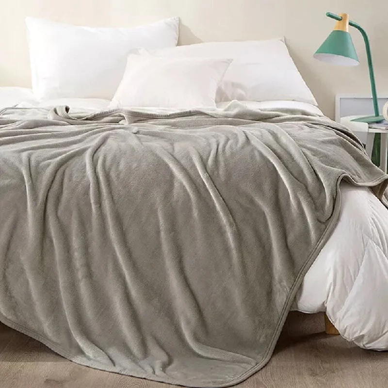 Fleece blankets for a cozy and plush textureFleece blankets for a cozy and plush texture60'' x 80'' Crystal Velvet Cover Weighted Blankets Grey Fleece blankets for a cozy and plush textureFleece blankets for a cozy and plush texture60'' x 80'' Crystal Velvet Cover Weighted Blankets Grey