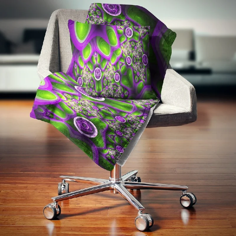 Silk blankets with a smooth and elegant touchSilk blankets with a smooth and elegant touchDesignart 'Green Purple Exotic Pattern' Abstract Throw Blanket Silk blankets with a smooth and elegant touchSilk blankets with a smooth and elegant touchDesignart 'Green Purple Exotic Pattern' Abstract Throw Blanket