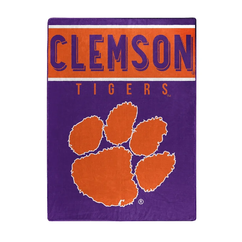 Microfiber blankets that are durable and easy to care forMicrofiber blankets that are durable and easy to care forCOL 440 Clemson Basic Silk Touch Throw
