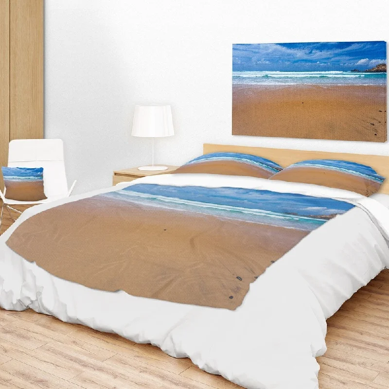 Mohair blankets with a unique sheen and softnessMohair blankets with a unique sheen and softnessDesignart 'Peaceful Atlantic Seashore Portugal' Beach Photo Throw Blanket Mohair blankets with a unique sheen and softnessMohair blankets with a unique sheen and softnessDesignart 'Peaceful Atlantic Seashore Portugal' Beach Photo Throw Blanket
