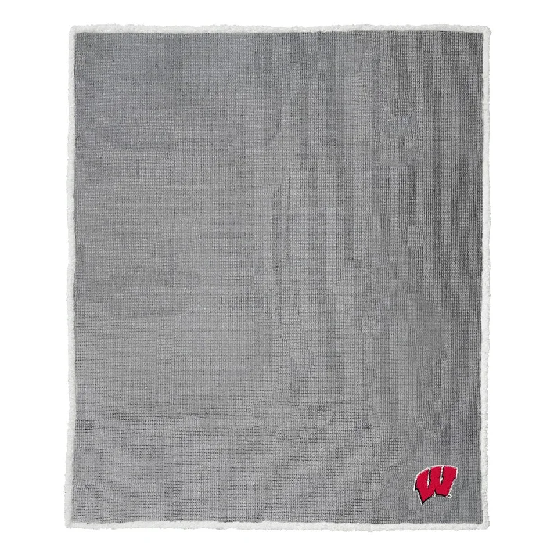 Bamboo fiber blankets with natural antibacterial propertiesBamboo fiber blankets with natural antibacterial propertiesWisconsin Subtle Waffle Sherpa Throw