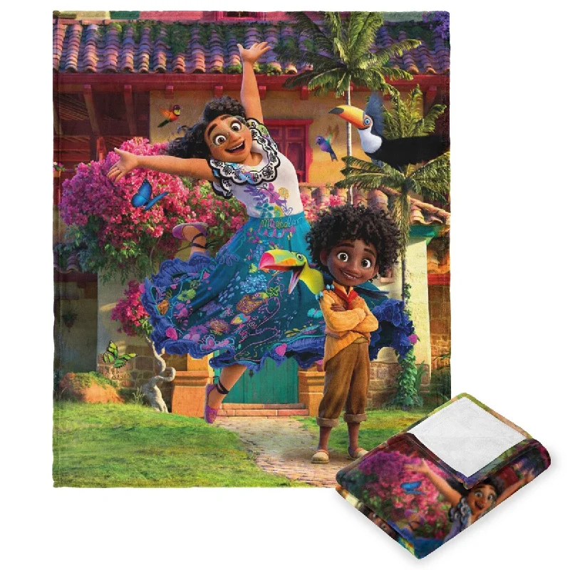 Wool blankets with natural warmth and insulationWool blankets with natural warmth and insulationDisney Encanto Magia Della Casa Silk Touch Throw Wool blankets with natural warmth and insulationWool blankets with natural warmth and insulationDisney Encanto Magia Della Casa Silk Touch Throw