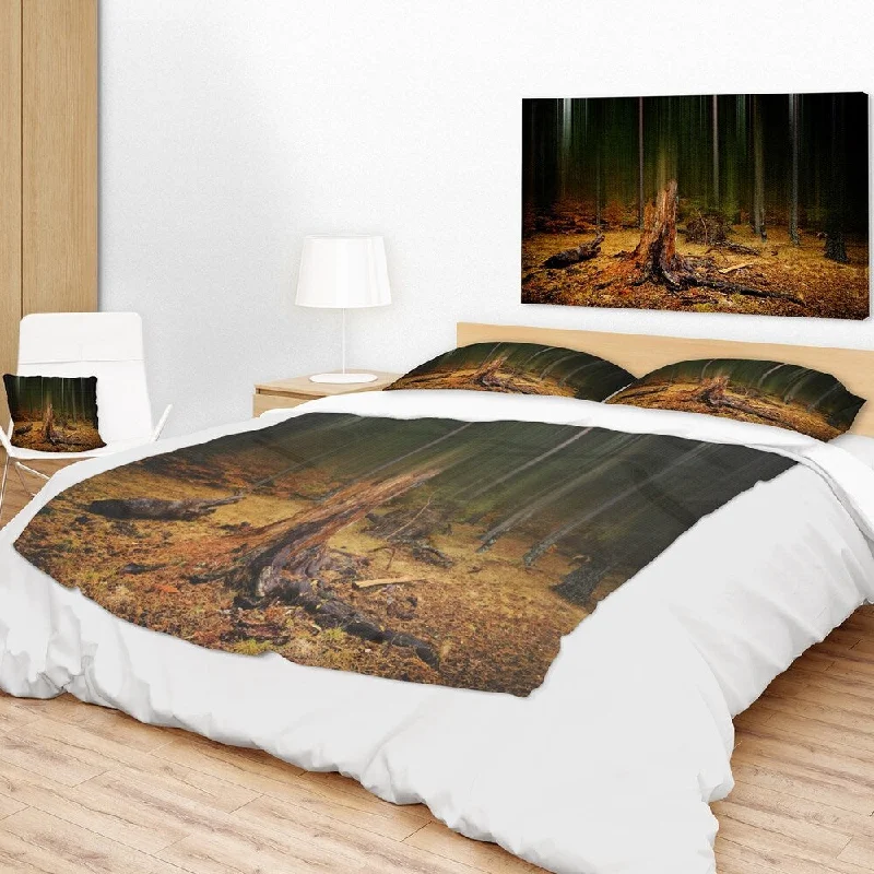 Microfiber blankets that are durable and easy to care forMicrofiber blankets that are durable and easy to care forDesignart 'Dark Fall Forest on Foggy Morning' Landscape Fleece Throw Blanket Microfiber blankets that are durable and easy to care forMicrofiber blankets that are durable and easy to care forDesignart 'Dark Fall Forest on Foggy Morning' Landscape Fleece Throw Blanket