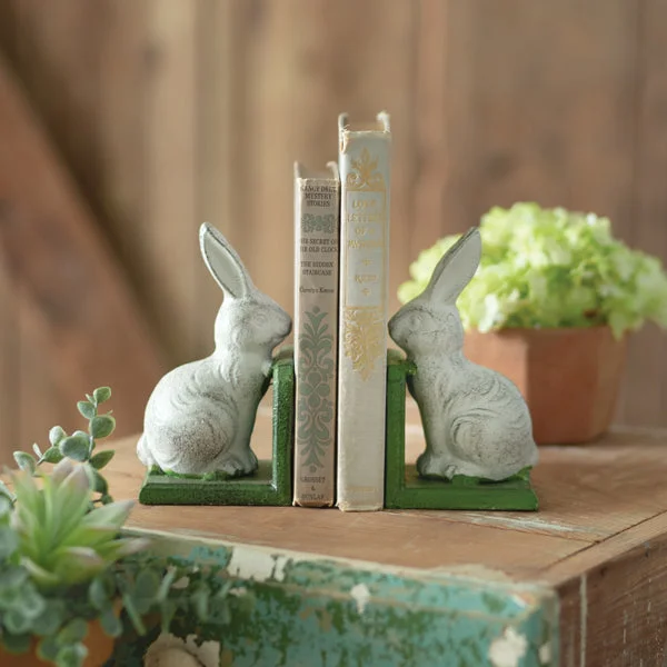 Bed skirts with a contemporary stylePeeping Bunny Bookends