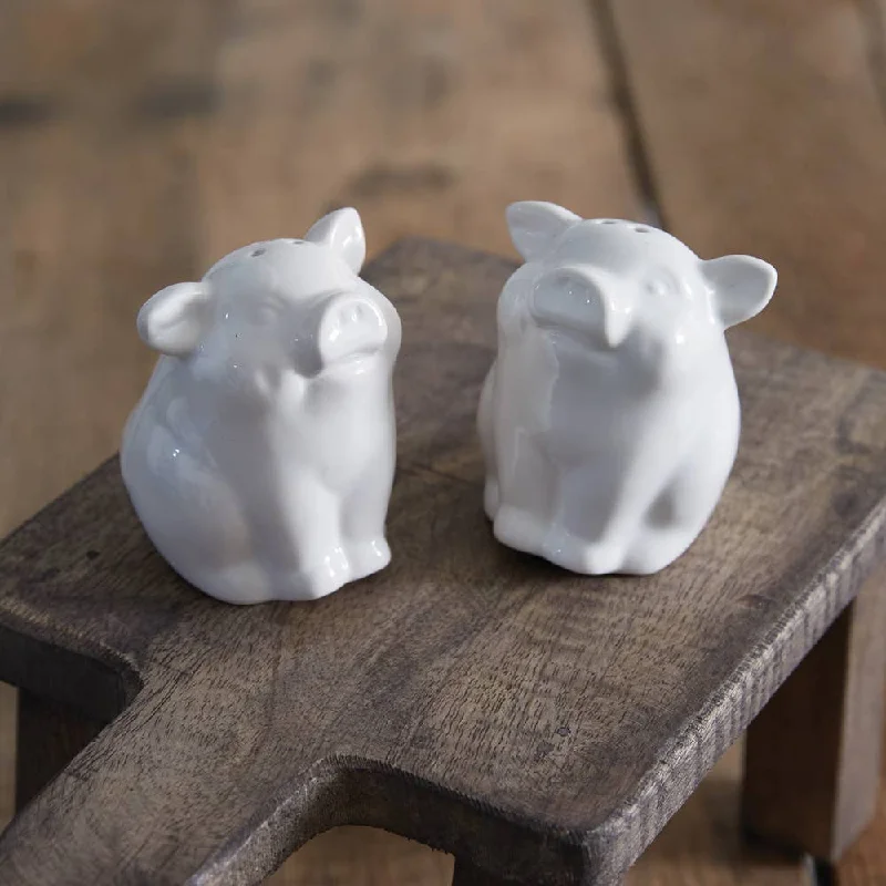 Bed skirts with a soft fleece lining for added comfortPiglet Salt and Pepper Shakers