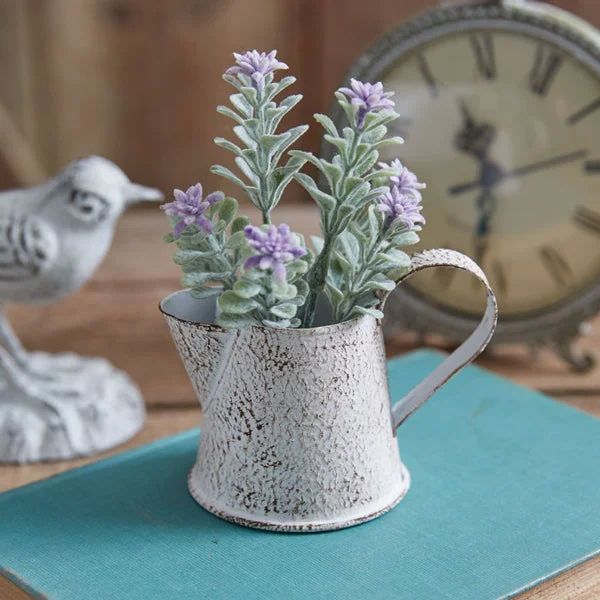 Bed skirts with a jacquard weave for a textured lookSadie Miniature Pitcher - Box of 4