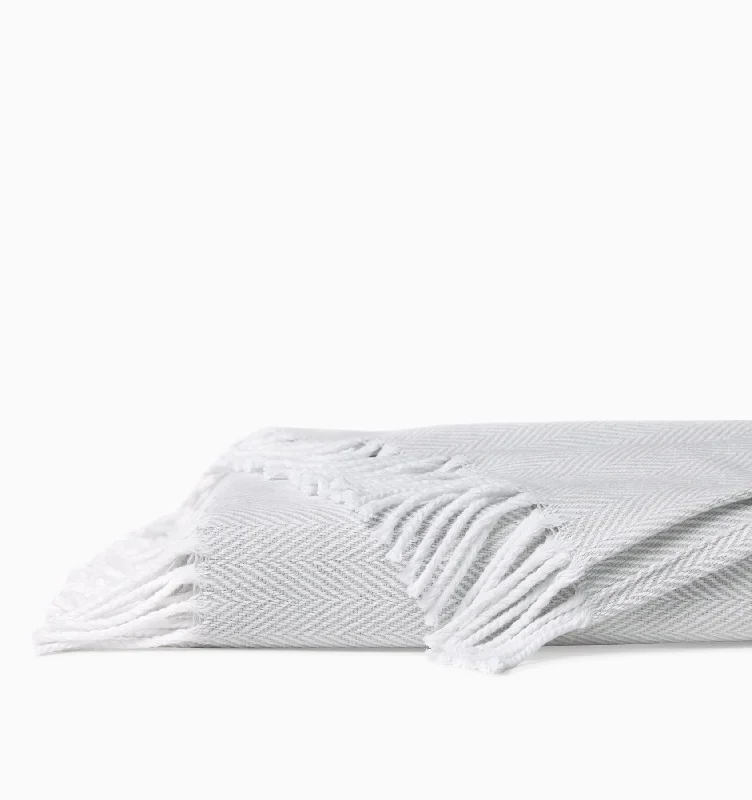 WHITE/LUNAR