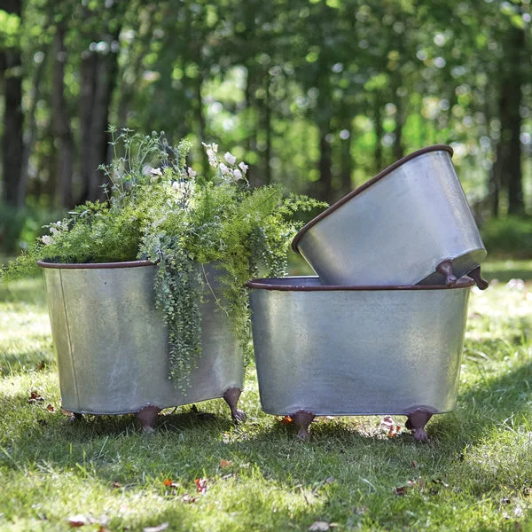 Bed skirts in bold colors for a statement - making lookSet of Three Galvanized Clawfoot Tubs Bed skirts in bold colors for a statement - making lookSet of Three Galvanized Clawfoot Tubs