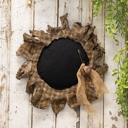 Bed skirts with a satin finish for a shiny appearancePrimitive Plaid Black Eyed Daisy Hanger Bed skirts with a satin finish for a shiny appearancePrimitive Plaid Black Eyed Daisy Hanger