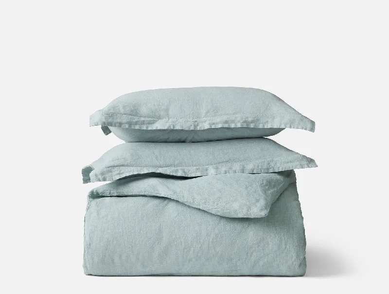 Feather Pillows for a Luxurious SleepOrganic Relaxed Linen Duvet Set