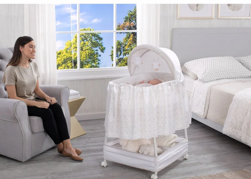 Natural latex and organic cotton blend mattressesGliding Bassinet