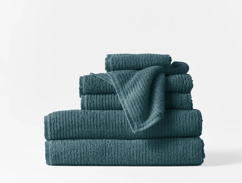 Plush Pillows for a Cozy BedTemescal Organic Towels