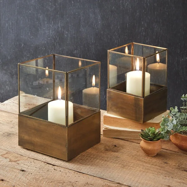 Bed skirts with a bohemian - inspired patternAntiqued Brass Courtyard Lantern Set