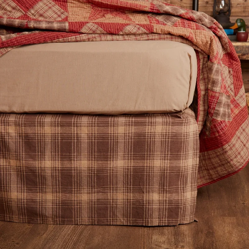 Bed skirts with a paisley print for an exotic feelDawson Star Bed Skirt