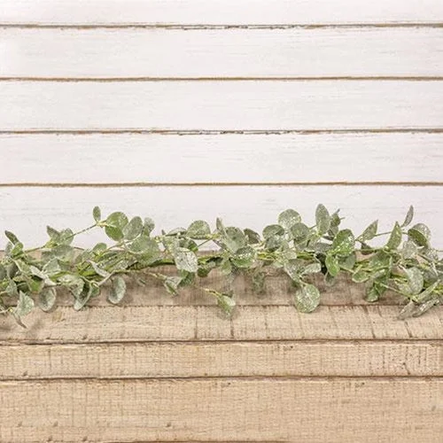 Bed skirts with a herringbone pattern for a sophisticated lookSparkle Silver Dollar Garland