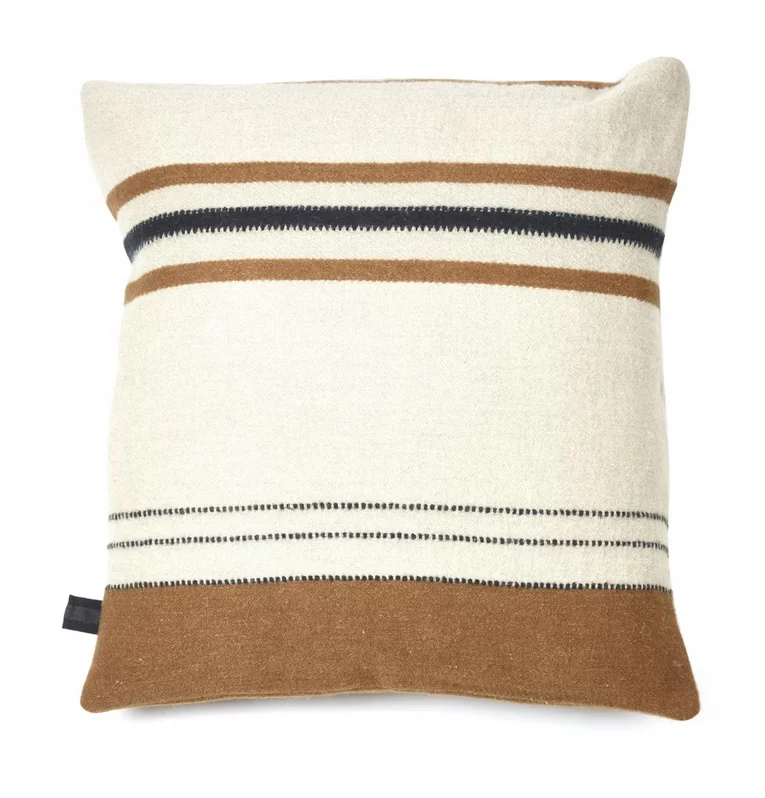 Travel Pillows for Long JourneysLibeco Foundry Pillow Cover