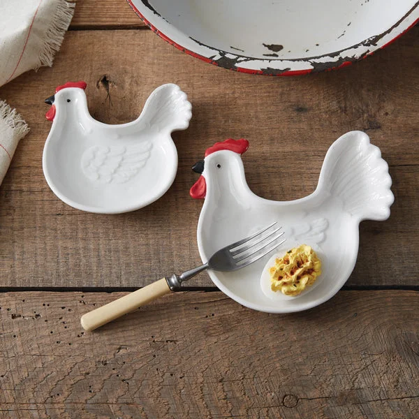 Bed skirts with a wrinkle - resistant fabricSet of Two Rooster Plates
