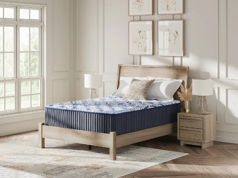 King - size mattresses for spacious master bedroomsPlush Luxe 2.0 California King Mattress King - size mattresses for spacious master bedroomsPlush Luxe 2.0 California King Mattress