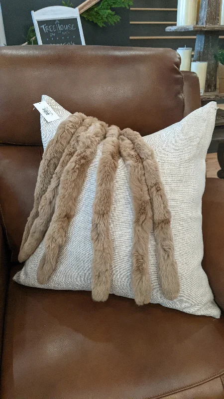 Feather Pillows for a Luxurious SleepPeter Natural Pillow